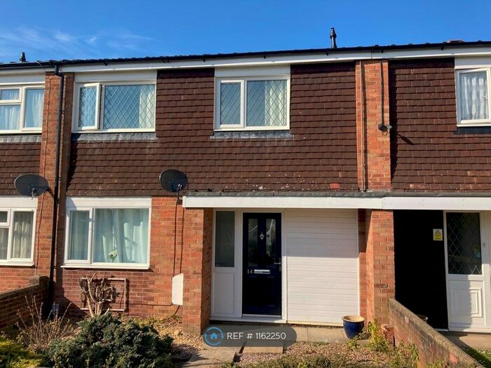 3 Bedroom Terraced House To Rent In Atholl Walk, Bedford, MK41