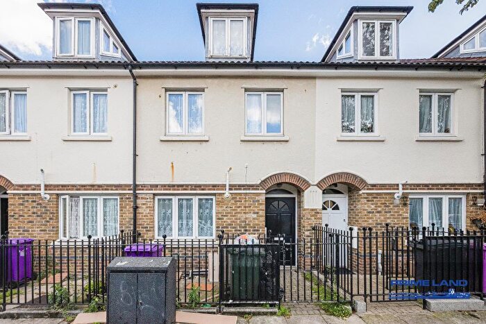 5 Bedroom Terraced House To Rent In Galsworthy Avenue, London, E14