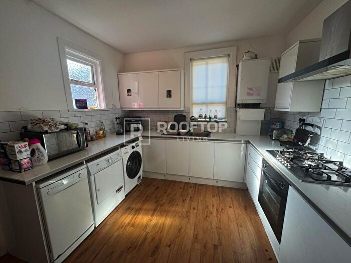 6 Bedroom House To Rent In Ebberston Terrace, Leeds, LS6