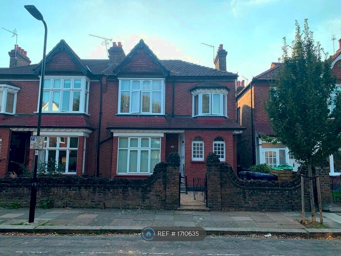3 Bedroom Flat To Rent In Ealing, London, W5