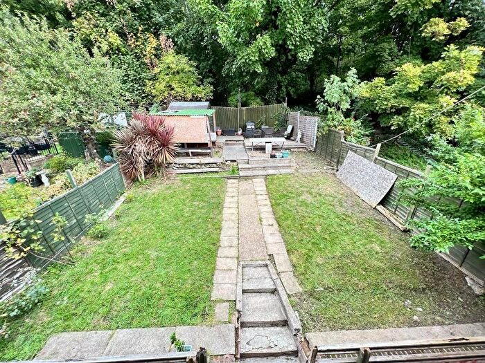 4 Bedroom Semi-Detached House To Rent In Pound Park Road, Charlton, London, SE7