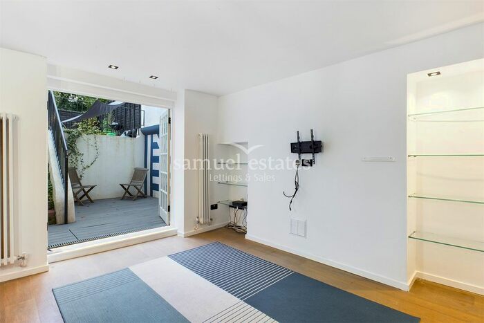 1 Bedroom Flat To Rent In Limes Grove, Lewisham, SE13