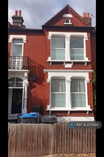 4 Bedroom Terraced House To Rent In Kidderminster Road, Croydon, CR0