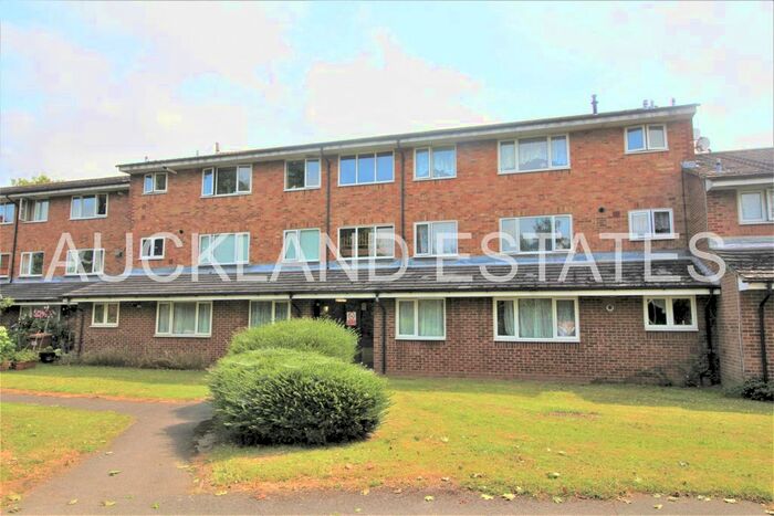 1 Bedroom Flat To Rent In Russett House, Welwyn Garden City, AL7
