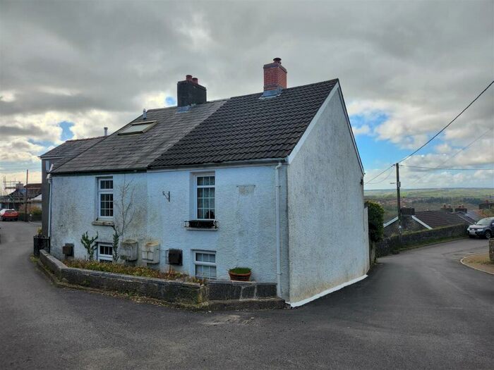 2 Bedroom Cottage For Sale In School Street, Llantrisant, CF72