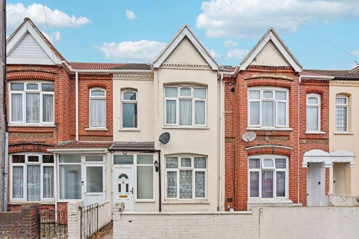 5 Bedroom Terraced House For Sale In Abbotts Road, Southall, UB1