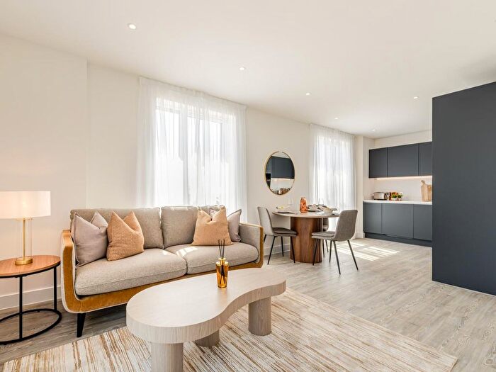 1 Bedroom Flat For Sale In Lampton Road, Hounslow, TW3