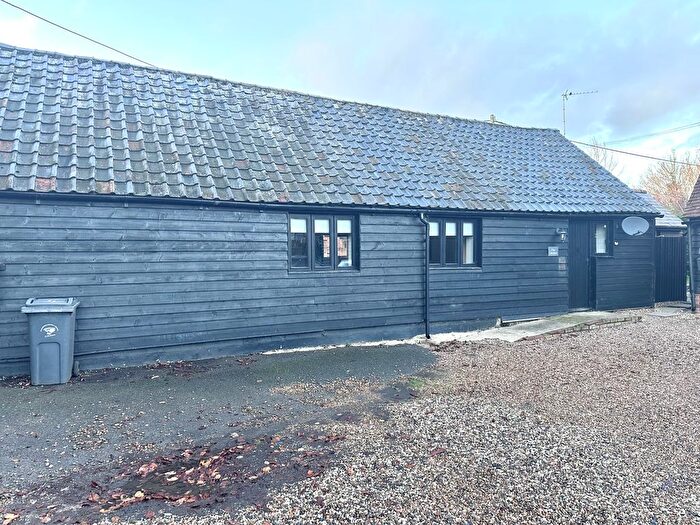 3 Bedroom Barn Conversion To Rent In Braintree Road, Felsted, CM6