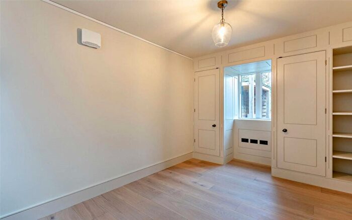 2 Bedroom Bungalow To Rent In Grantchester Road, Cambridge, CB3