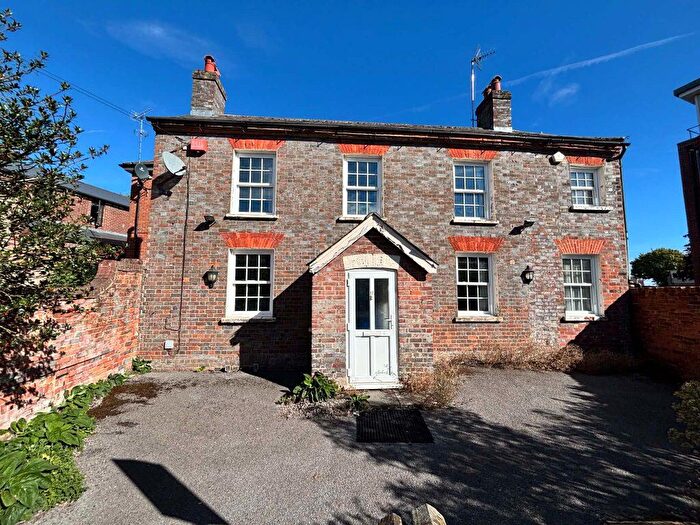 2 Bedroom Detached House To Rent In Oxford Road Newbury, RG14
