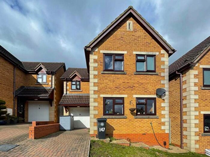 3 Bedroom Detached House To Rent In Queensdown Gardens, Brislington, Bristol, BS4