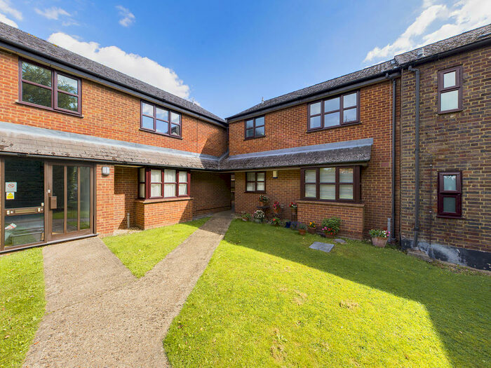 1 Bedroom Maisonette To Rent In Spring Gardens Road, High Wycombe, HP13