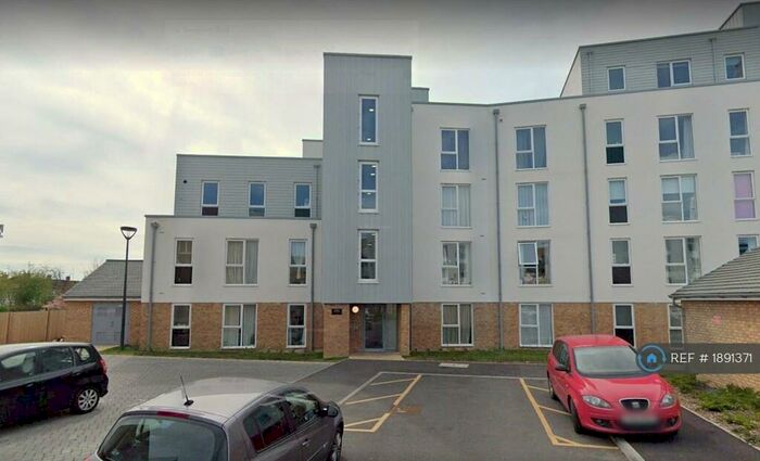 1 Bedroom Flat To Rent In Thaden Apartments, Addlestone, KT15