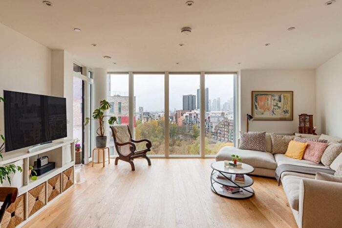 2 Bedroom Flat For Sale In Rennie Street, Greenwich, SE10