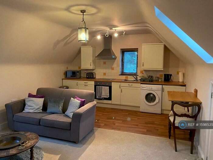 1 Bedroom Flat To Rent In Slapton Lane, Northall, LU6