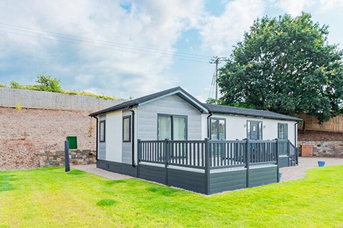 2 Bedroom Mobile/park Home For Sale In Dorrington, Shrewsbury, SY5