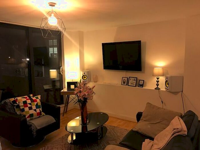 2 Bedroom Apartment To Rent In , Ancoats, M4