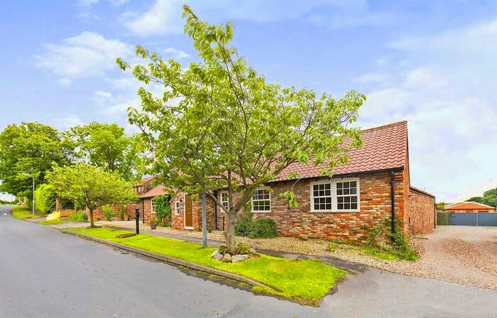 5 Bedroom Detached House For Sale In Mill Street, Hutton, Driffield, YO25