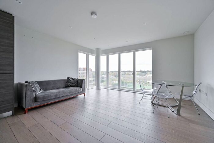 2 Bedroom Flat To Rent In Kidbrooke Park Road, Kidbrooke, London, SE3