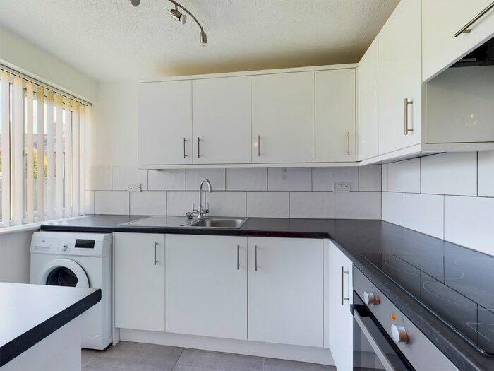 2 Bedroom Flat To Rent In Leverstock Green Road, Hemel Hempstead, Hertfordshire, HP2