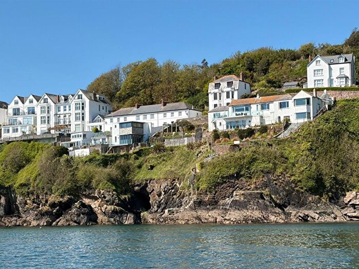 3 Bedroom Property For Sale In Esplanade, Fowey, PL23