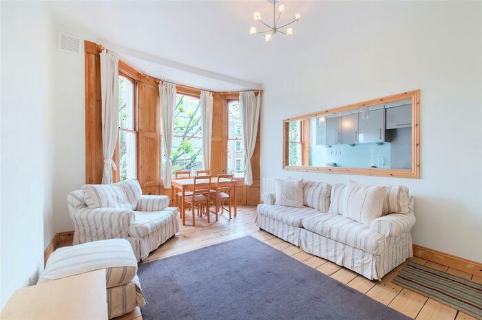 1 Bedroom Flat To Rent In Westbourne Park Road, Notting Hill, London, W11