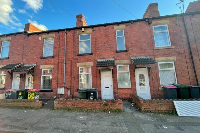 3 Bedroom Terraced House To Rent In Goosebutt Court, Parkgate, S62