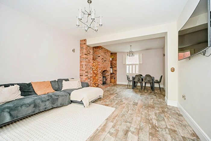 3 Bedroom Terraced House For Sale In Victoria Street, Stone, ST15
