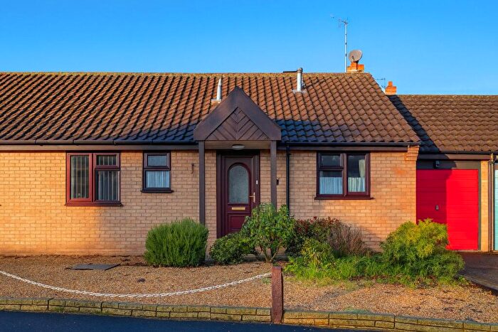 2 Bedroom Semi-Detached Bungalow For Sale In Shakespeare Way, NR8