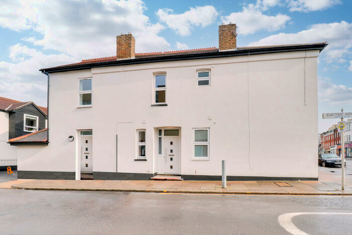 1 Bedroom Apartment To Rent In London Road, Westcliff-on-sea, SS0