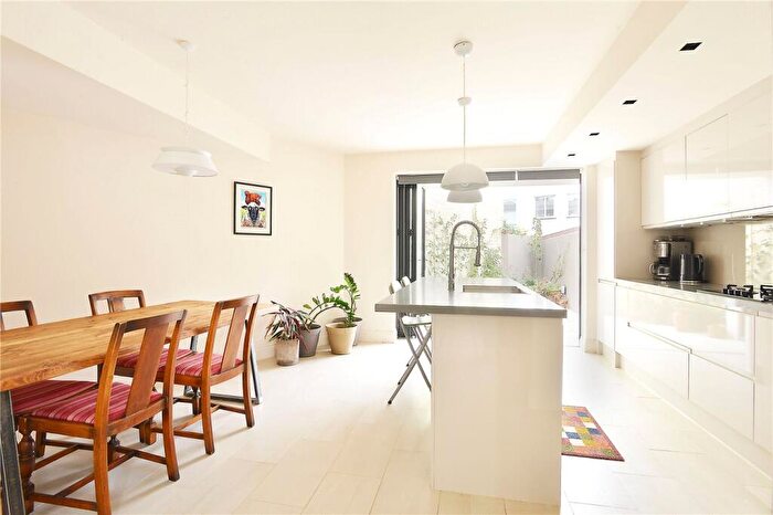 4 Bedroom House To Rent In Crawthew Grove, East Dulwich, London, SE22