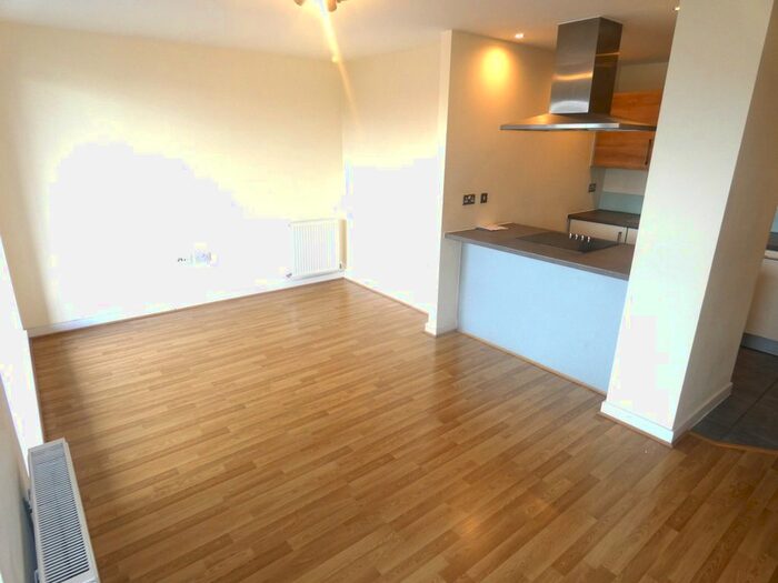 2 Bedroom Flat To Rent In Windsor Court, Mostyn Grove, London, E3