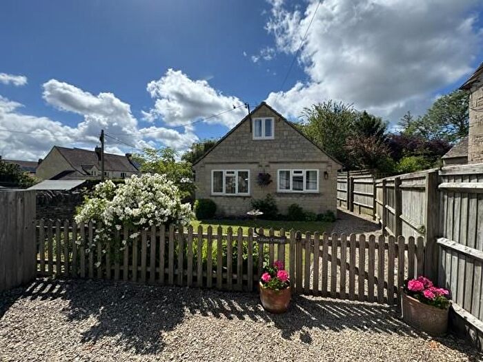 3 Bedroom Detached Bungalow For Sale In The Green, Quenington, GL7