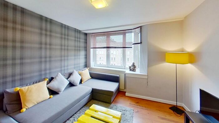 2 Bedroom Flat To Rent In Saunders Street, Edinburgh, EH3