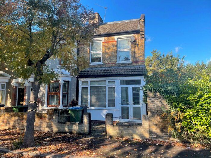 3 Bedroom House To Rent In Trumpington Road, London, E7