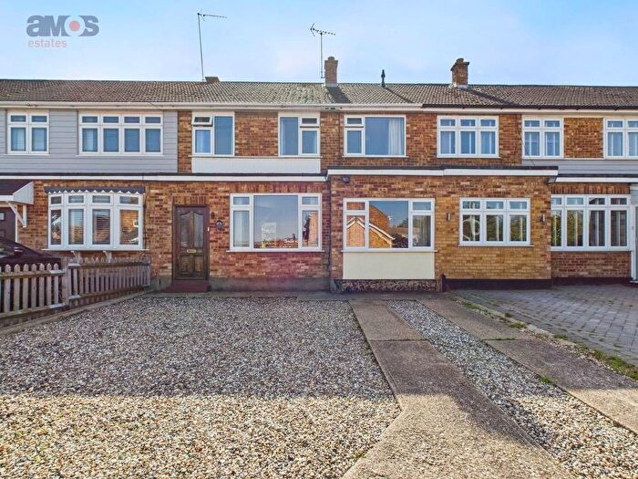 3 Bedroom Terraced House For Sale In Keswick Avenue, Hullbridge, Hockley, SS5