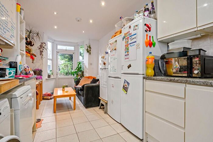 3 Bedroom Terraced House For Sale In Glenwood Road, London, N15