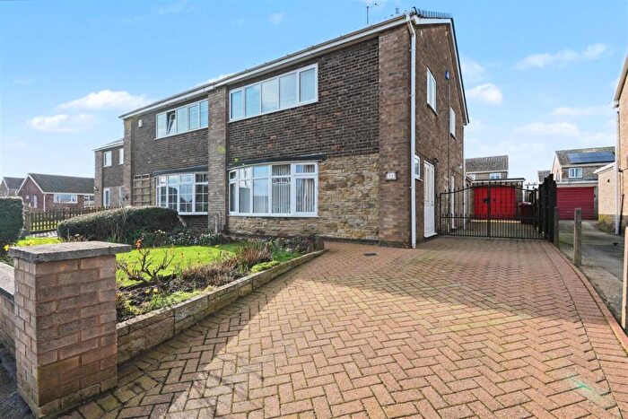 3 Bedroom Semi Detached House For Sale In Oundle Close, Scunthorpe, DN16