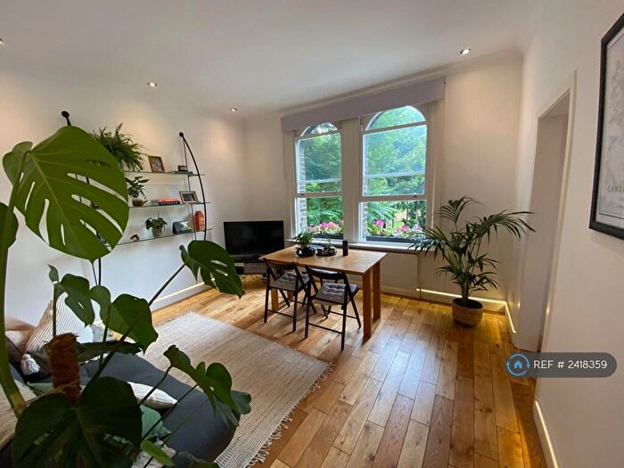2 Bedroom Flat To Rent In Camden Sq, London, NW1