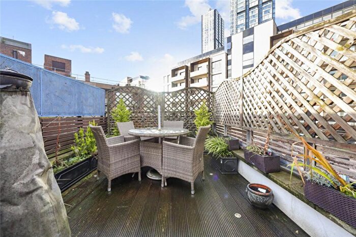 2 Bedroom Penthouse To Rent In Dingley Place, EC1V