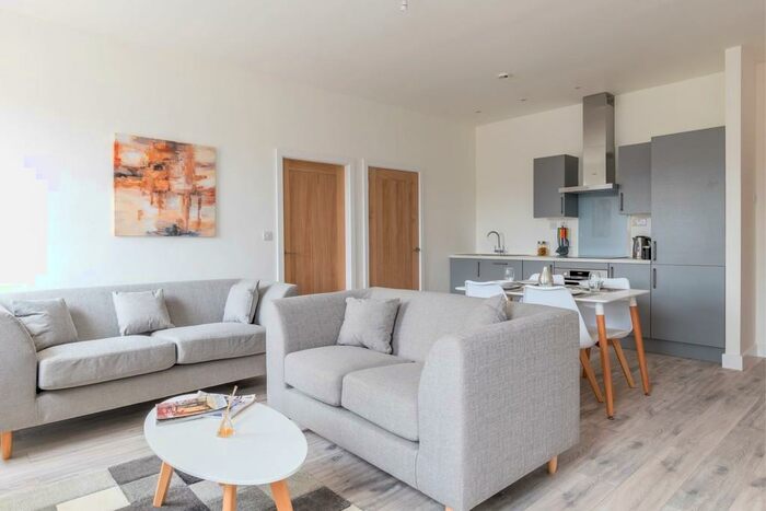 2 Bedroom Apartment To Rent In Ashtree Apartments, Ashtree Garth, Leeds, LS9