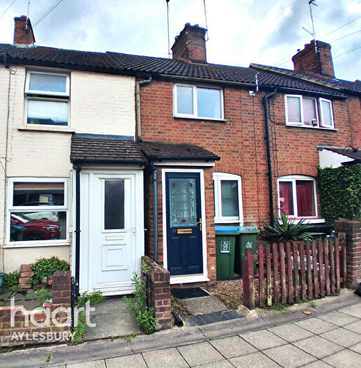 2 Bedroom Terraced House To Rent In Park Street, Aylesbury, HP20