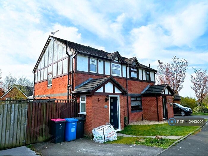 3 Bedroom Semi-Detached House To Rent In Quarry Pond Road, Worsley, Manchester, M28