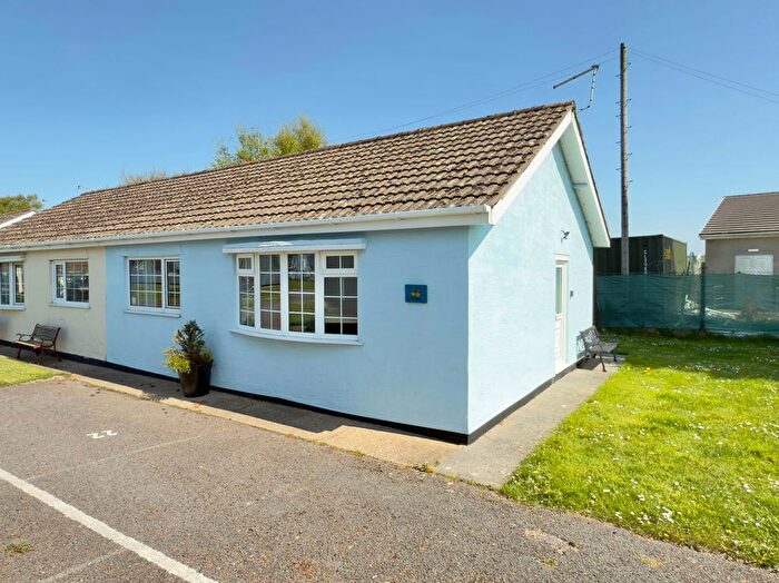 2 Bedroom Chalet For Sale In Monksland Road, Scurlage, Reynoldston, Swansea, SA3