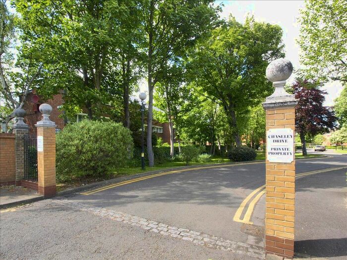 2 Bedroom Flat To Rent In Gainsborough Court, Chaseley Drive, Chiswick, London, W4