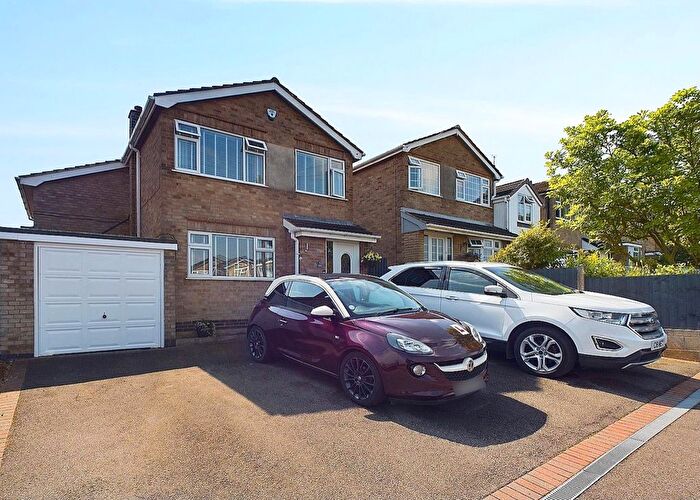 5 Bedroom Link Detached House For Sale In Alport Close, Hulland Ward, Ashbourne, DE6