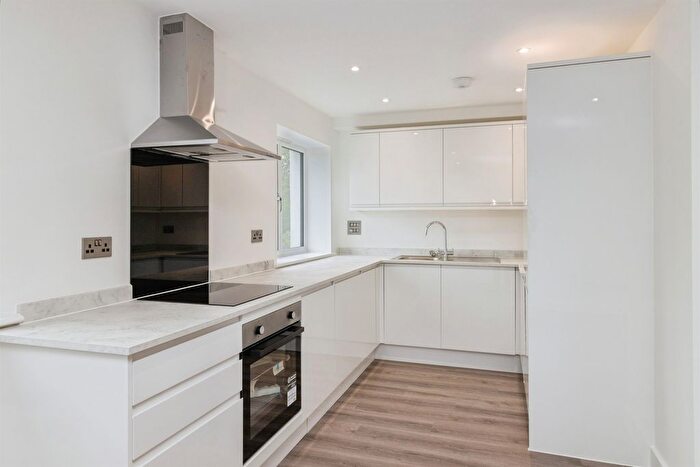 2 Bedroom Flat For Sale In Parkers Way, Totnes, TQ9