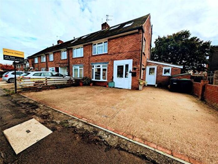 5 Bedroom House To Rent In Restawyle Avenue, Hayling Island, PO11