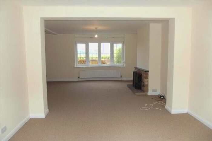 3 Bedroom Semi-Detached House To Rent In Ravenshead, Nottingham, NG15