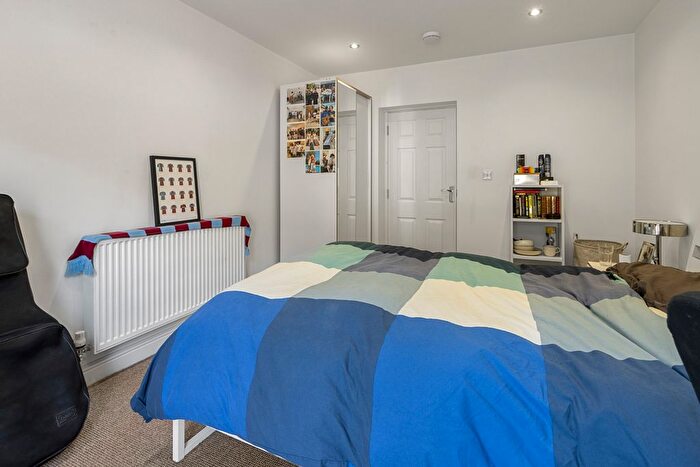1 Bedroom Semi-Detached House To Rent In King Edward Street, St Davids, Exeter, EX4